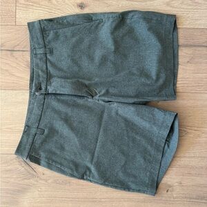 Lululemon ABC Men's Gray Shorts